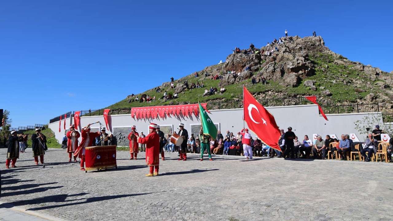 baskan-gencten-harmantepe-sehitlerine-vefa-6-kilometrelik-yol-tamamlanacak
