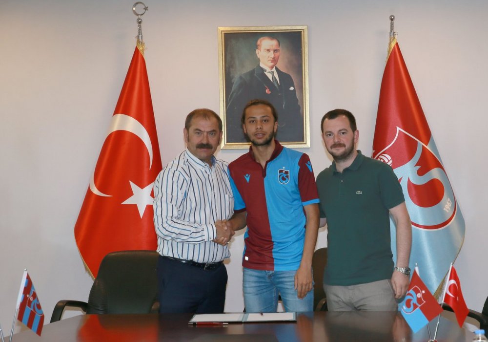Taha Tunç Trabzonspor'a imzayı attı