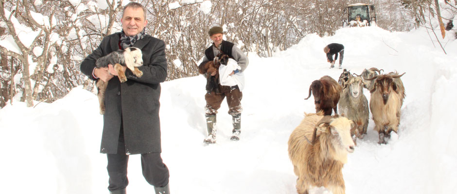 Yomra Belediye başkanı karla mücadelede