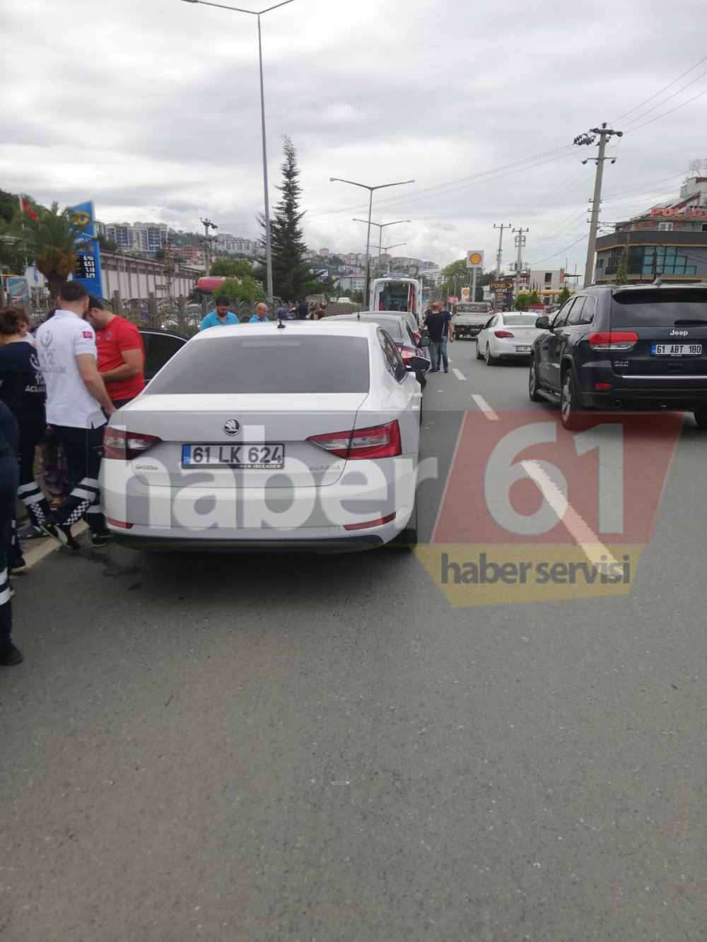 Trabzon’da zincirleme kaza – 4 araç birbirine girdi
