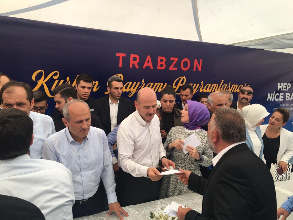Trabzon'da iki bakanlı bayramlaşma: 