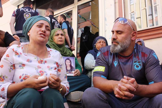 HDP önünde eylem yapan ailelere Trabzon'dan anlamlı destek