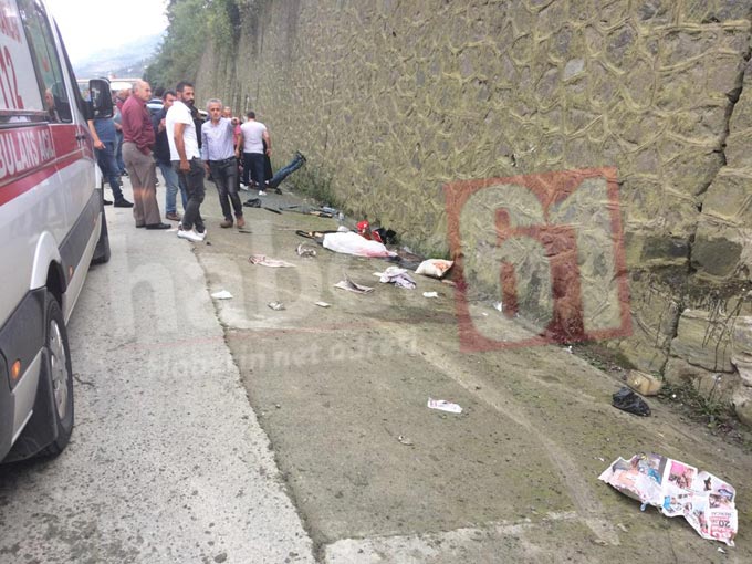 Trabzon’da otomobil istinat duvarına çarptı: 2 yaralı