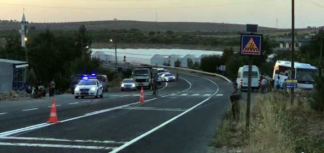 Jandarmaları taşıyan midibüsle TIR çarpıştı! 1 şehit 14 yaralı