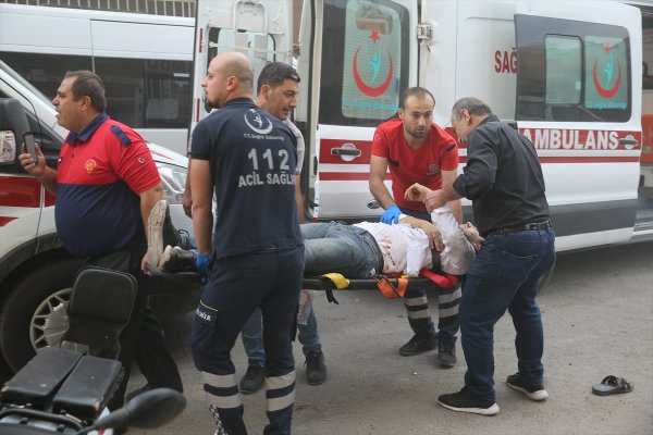 Teröristler sivilleri hedef aldı: 2 ölü 2 yaralı