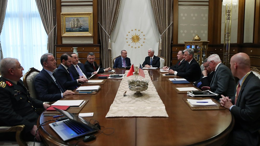 Cumhurbaşkanı Erdoğan ABD Başkan Yardımcısı Pence'i kabul etti