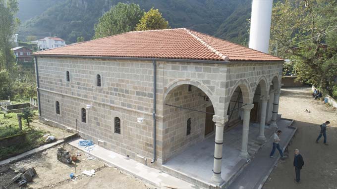 Asırlık caminin restorasyonu tamamlandı
