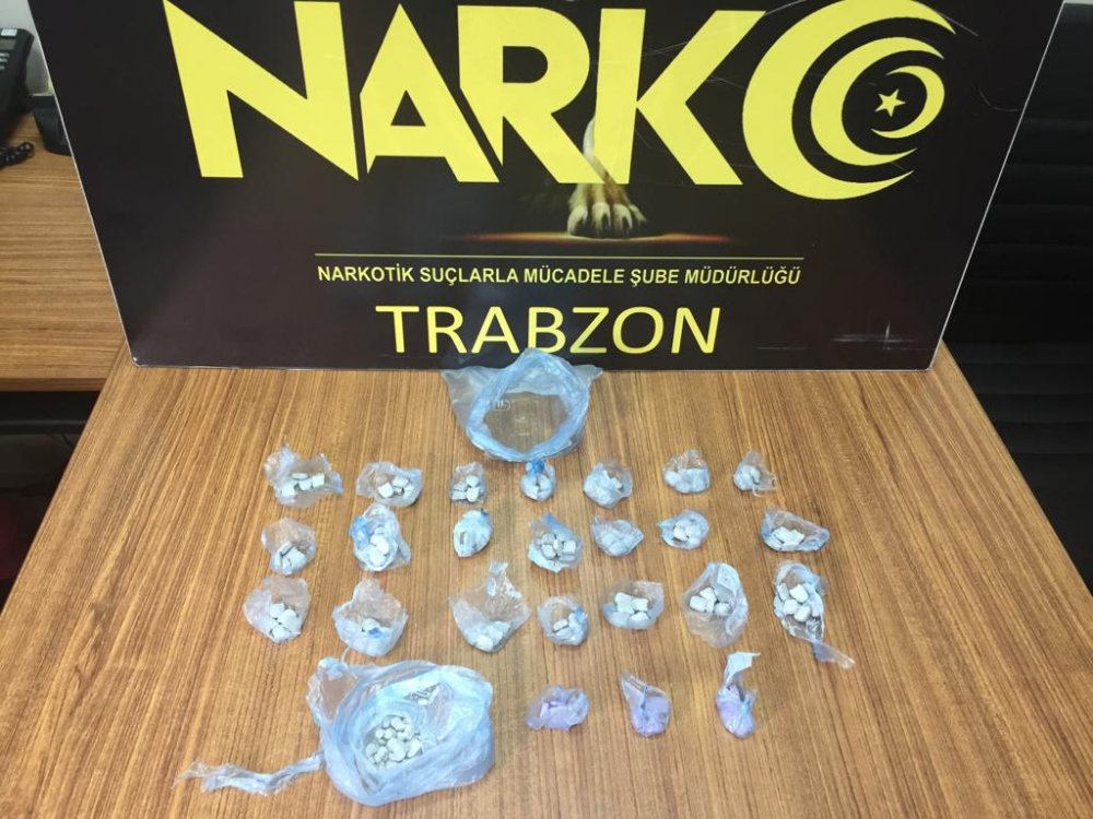 Trabzon’da uyuşturucu operasyonu! Haplar bakın neresinden çıktı