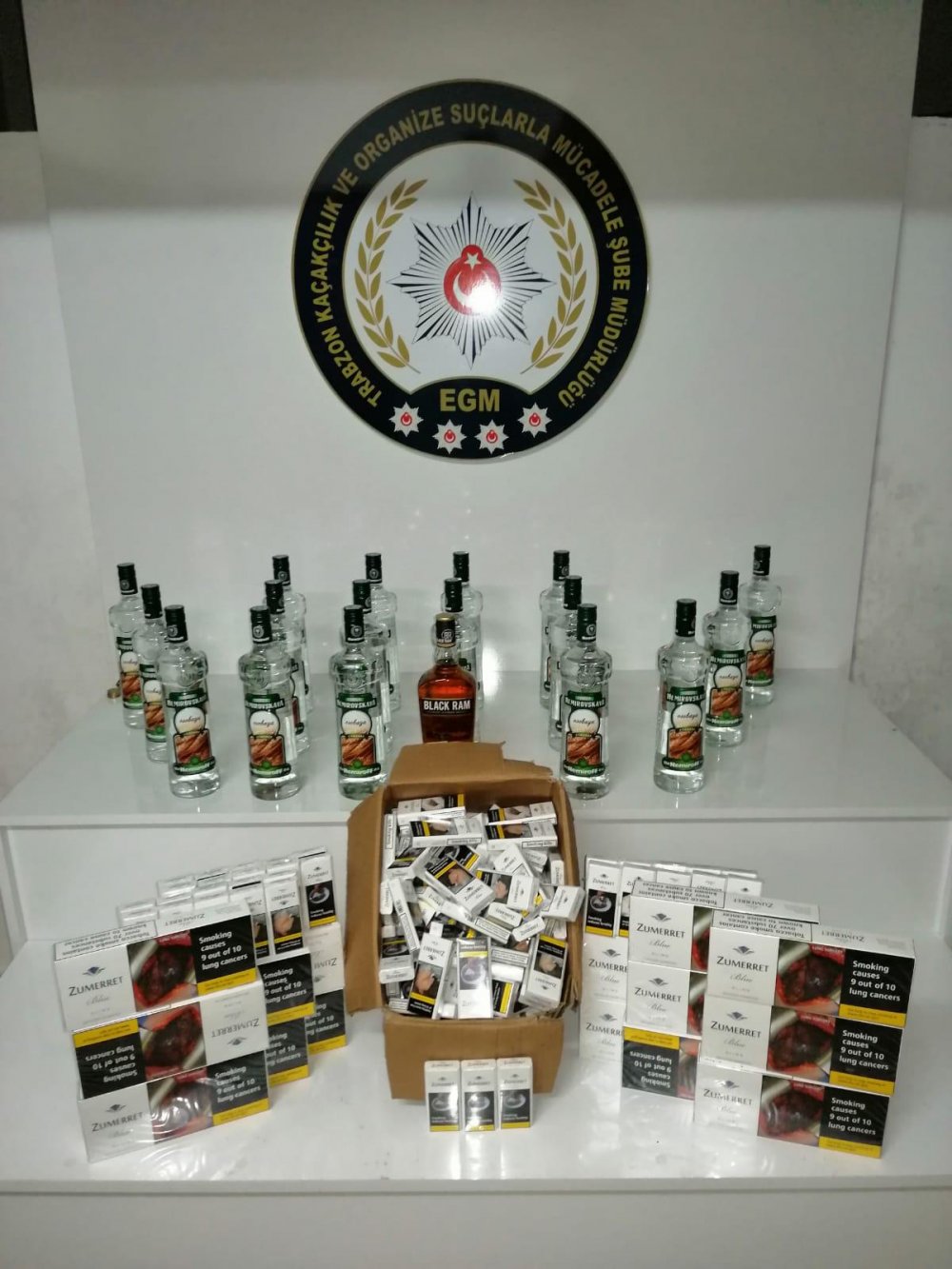 Trabzon'da kaçağa geçit yok - 300 paket sigara 18 şişe içki