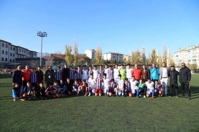 Trabzonspor ile Erzurumspor'un gençleri karşılaştı