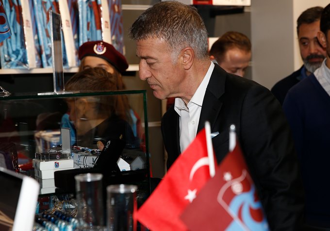 Trabzonspor yeni mağazasını açtı