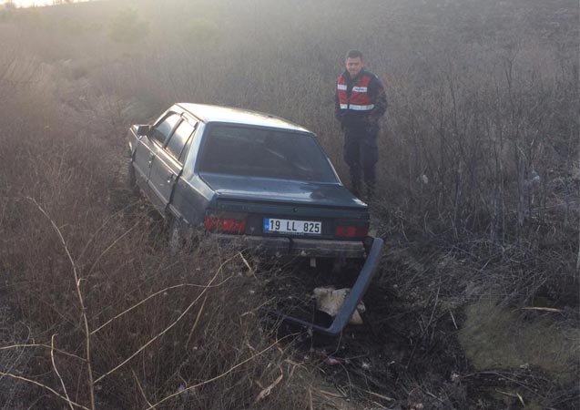 Korkunç kaza otomobil şarampole devrildi