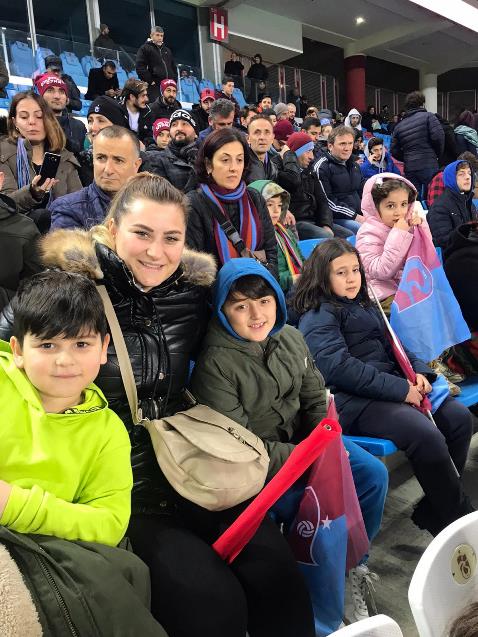 Söğütlü İlkokulu'ndan proje - Trabzonspor maçına gittiler