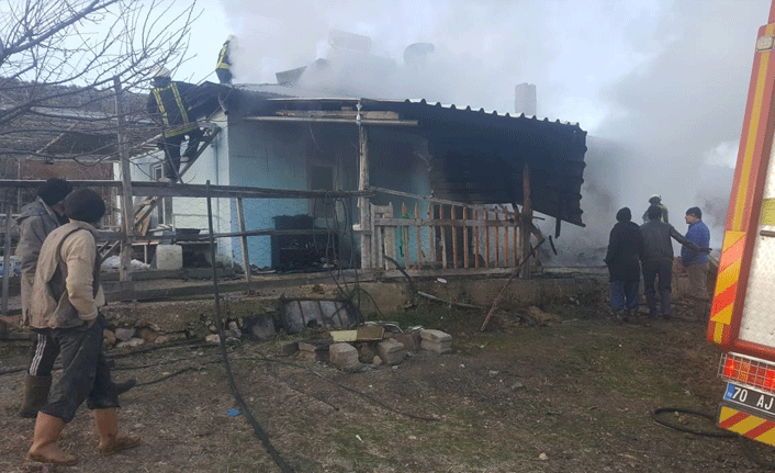 Karaman’da ev yangını korkuttu