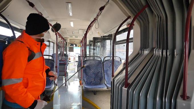 Trabzon'da belediye otobüsleri böyle temizleniyor