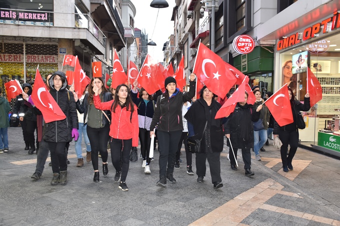 Trabzon'da şehitler için yürüyüş
