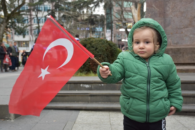 Trabzon'da şehitler için yürüyüş