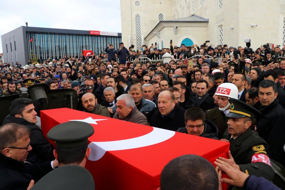 İdlib şehitleri son yolculuklarına uğurlandı