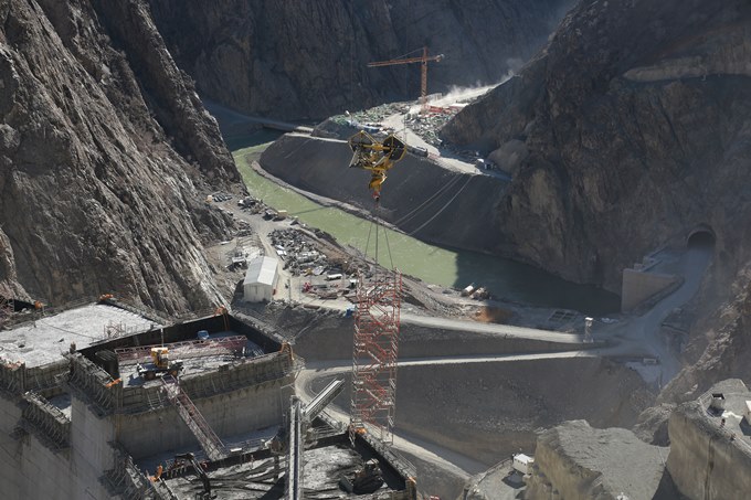 Yusufeli barajı yüzde 76'ya ulaştı
