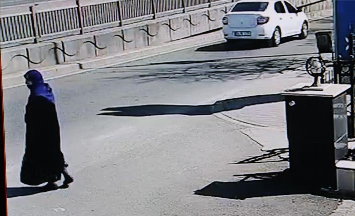 Şanlıurfa'da tüp yüklü kamyon kadına çarptı