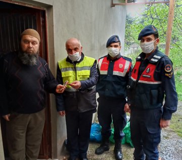 Trabzon'da sosyal yardımlar evlere gidiyor