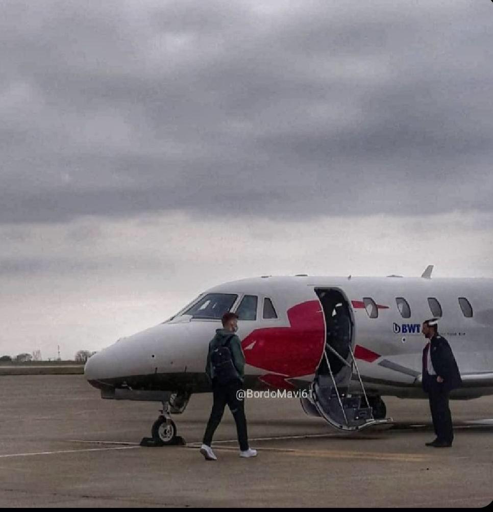 Trabzonspor’un yıldızı Sörloth ülkesine gitti! Özel uçakla…