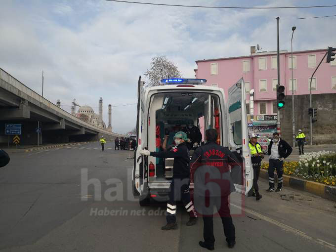 Trabzon'da sokağa çıkma yasağında kaza: 2 yaralı