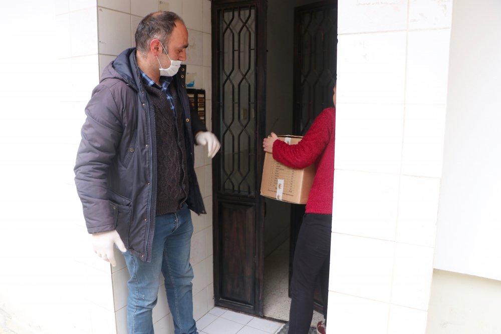 Trabzon Vakıflar Bölge Müdürlüğünden 831 aileye gıda yardımı