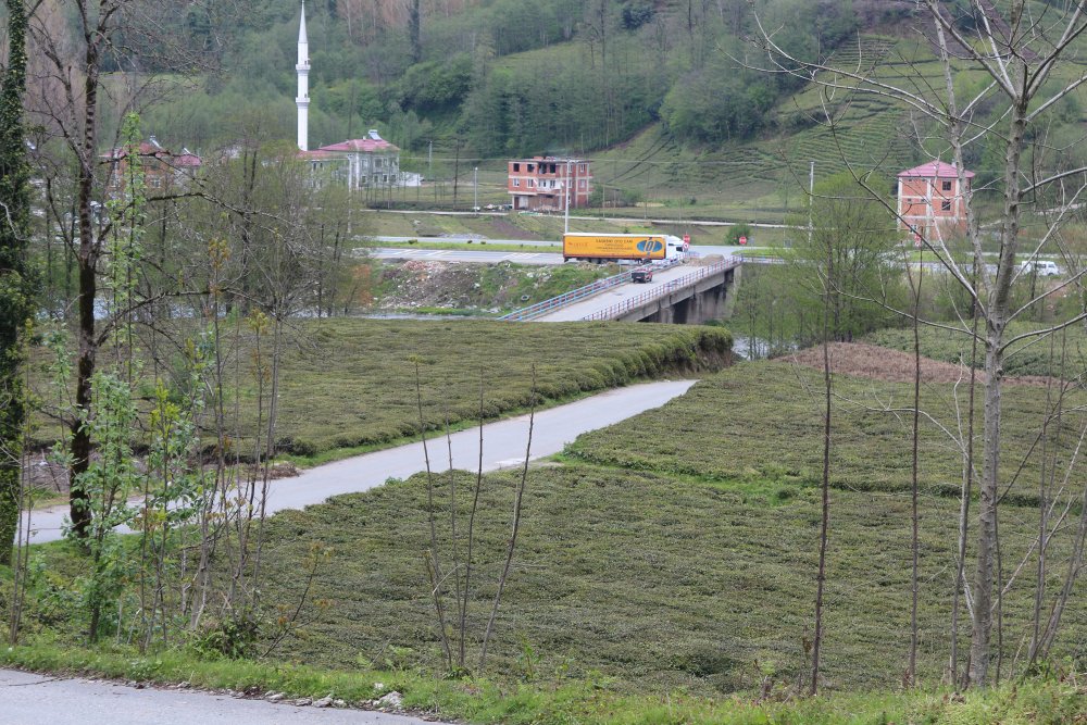 Rize ile Trabzon arasındaki 6 nokta alternatif yol kapatıldı