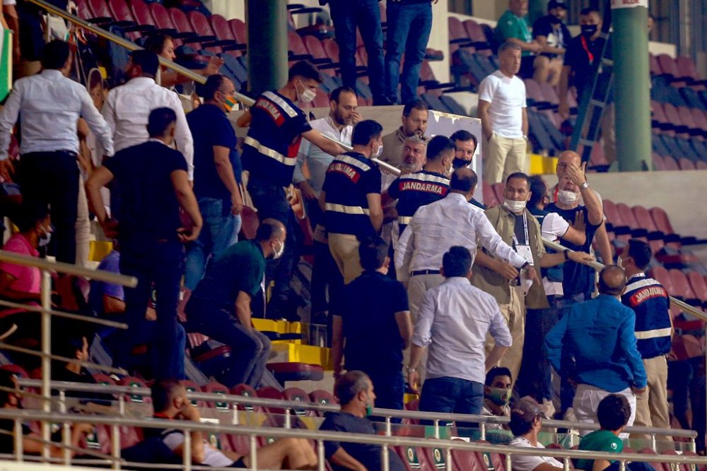 Trabzonspor ile Alanyaspor yöneticileri arasında gerginlik