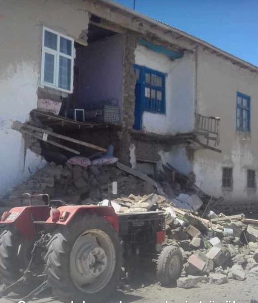 Van'da 5,4 büyüklüğünde deprem