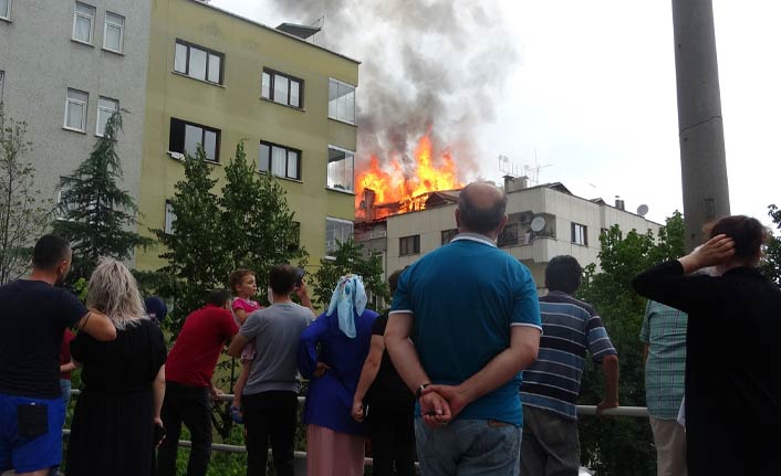 Trabzon'da korkutan yangın! Binadan alevler yükseldi