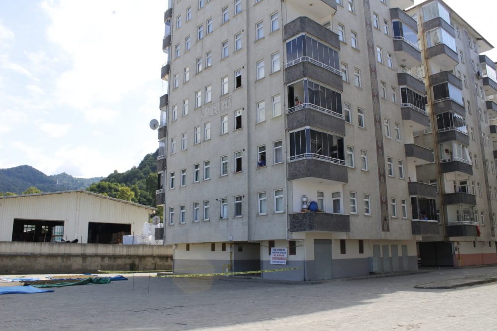 Trabzon'da 2 apartman karantinaya alındı