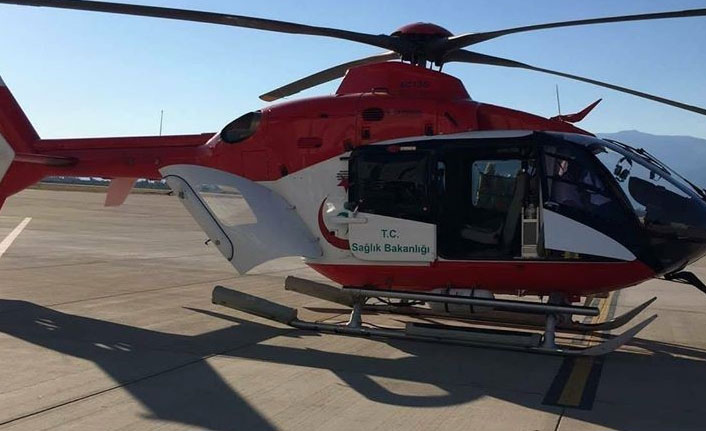 Kalp krizi geçiren hastanın imdadına helikopter ambulans yetişti