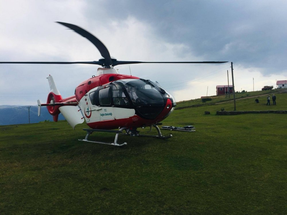 Trabzon’da ambulans helikopter 9 hasta için havalandı