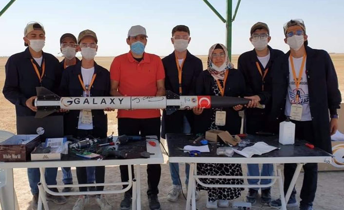 'Ceren Özdemir’ isimli roket 1500 metre yükseğe ulaştı