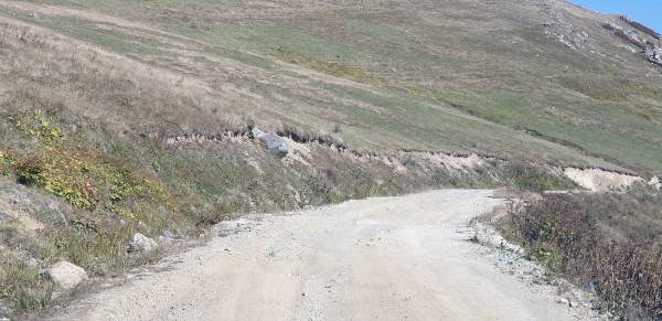 Trabzon'da Büyükşehir'den yol çalışmaları