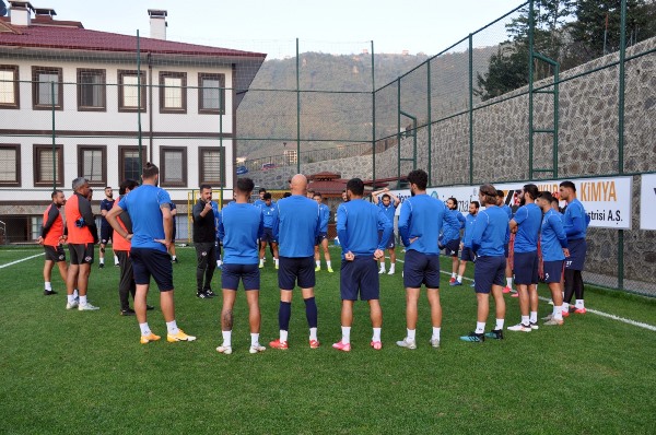 Hekimoğlu Trabzon Şanlıurfaspor’a hazırlanıyor