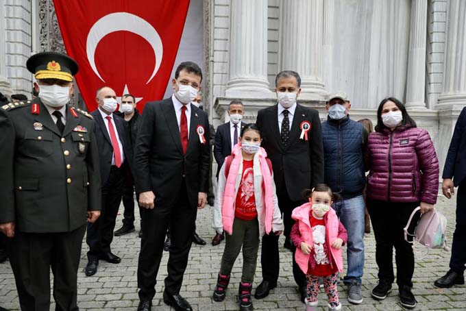 Ata, son nefesini verdiği Dolmabahçe Sarayı’nda anıldı