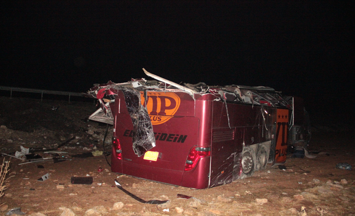 Şanlıurfa'da feci kaza: 32 yaralı