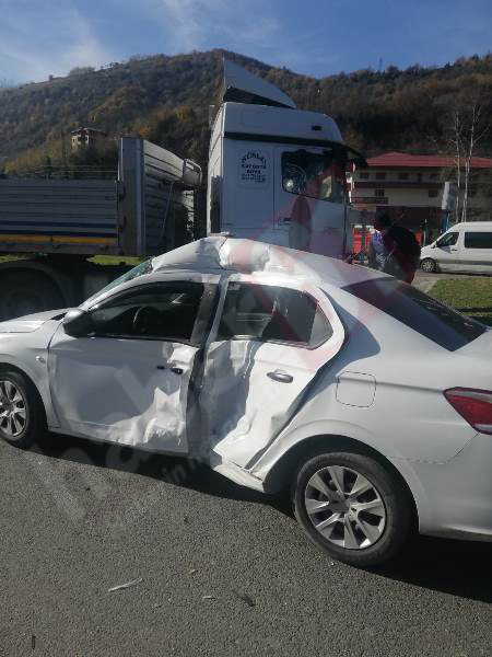 Trabzon’da tır ile otomobil çarpıştı: 1 Yaralı