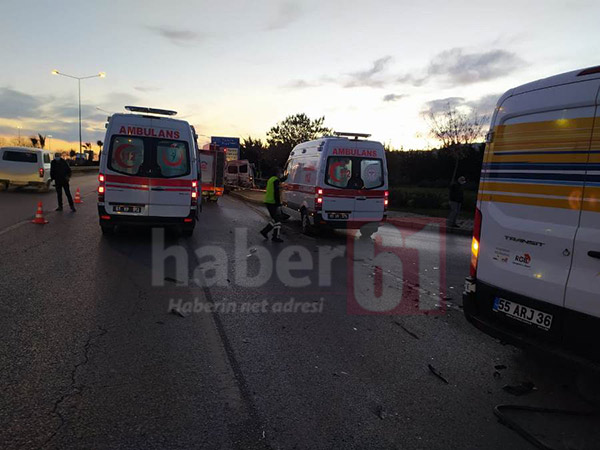 Trabzon'da dolmuşla panelvan çarpıştı! 8 yaralı