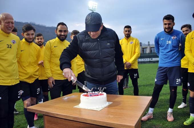 Hekimoğlu Trabzon'da önce kutlama sonra antrenman