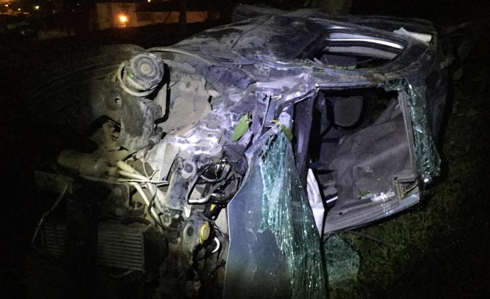 Trabzon'da kaza! Araçta sıkıştı, itfaiye yetişti