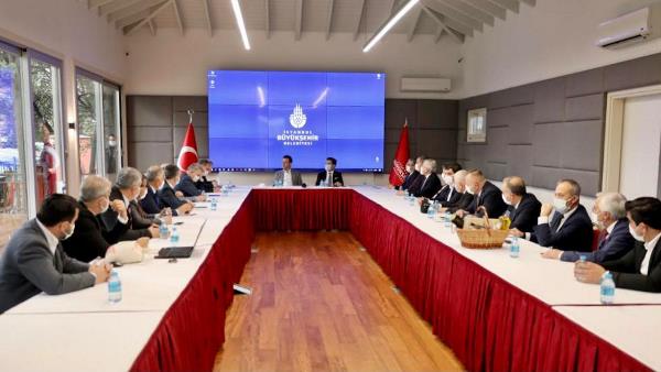 İBB, İYİ Partili 16 belediye başkanını ağırladı