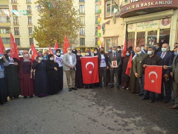 Trabzonlu şehit Kaymakam Safitürk'ün ailesinden Diyarbakır annelerine destek