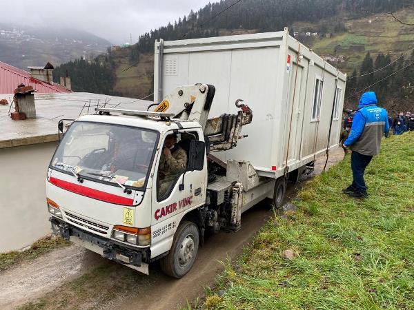 Bakan Soylu talimat vermişti! Konteynerler Trabzon'da yangın bölgesine ulaştı