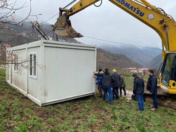 Bakan Soylu talimat vermişti! Konteynerler Trabzon'da yangın bölgesine ulaştı