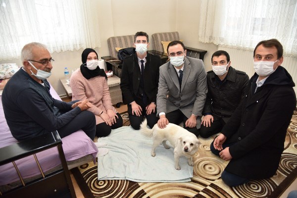 Trabzon'da vefalı köpek ‘Boncuk’ kulübesine kavuştu