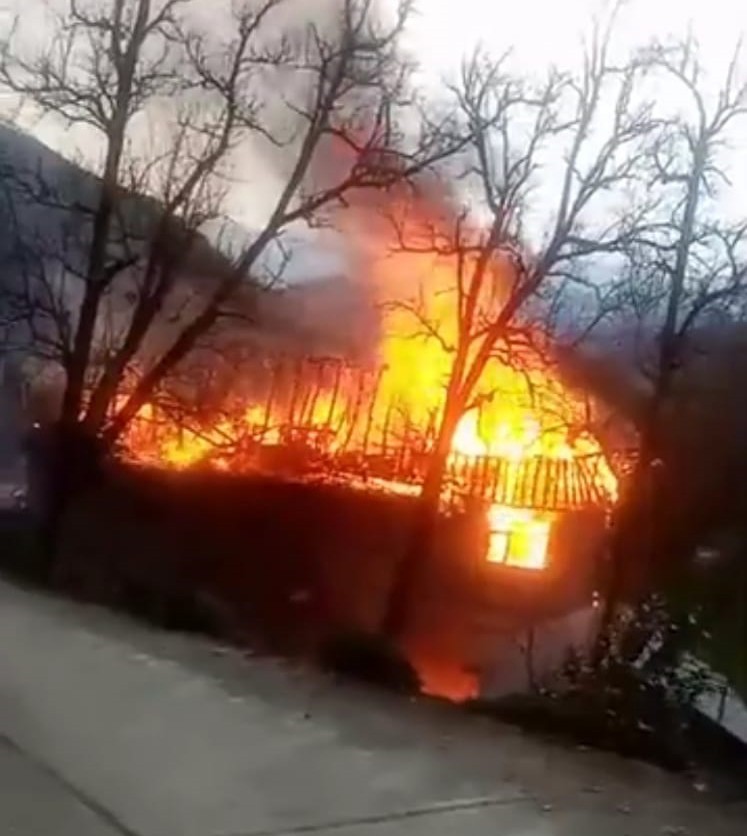 Rize'de yangını gören kişi şoka girdi!